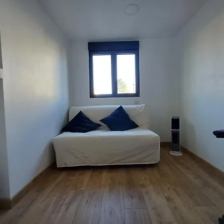 Hotel パリ近郊・日仏家庭でのホームスティ Montigny-le-Bretonneux
